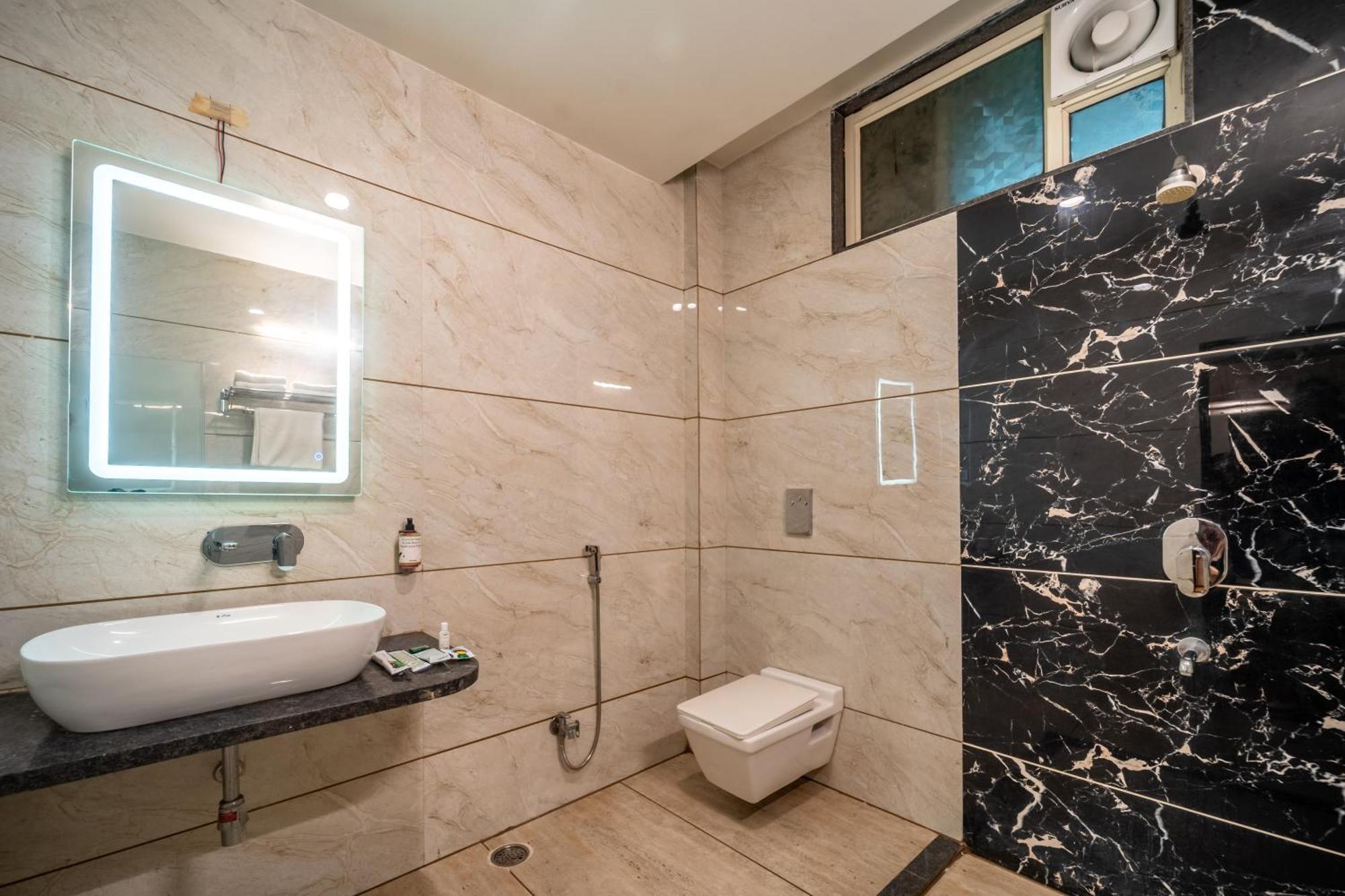 Treebo Kamal Regency Hotel Bhopal Eksteriør billede